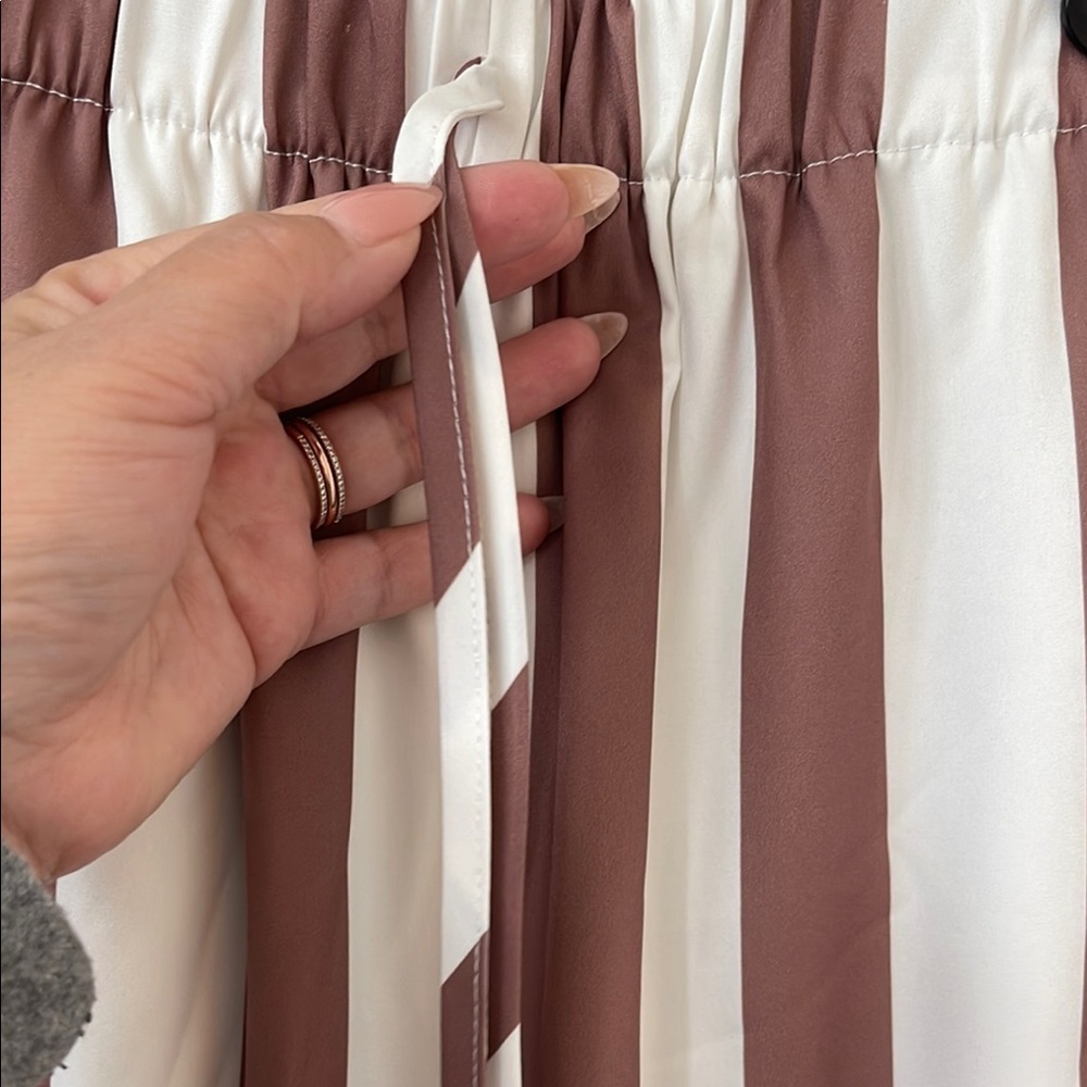EUC | Shein | Vertical Striped Brown & White Pants | Sz M - Picture 3 of 5